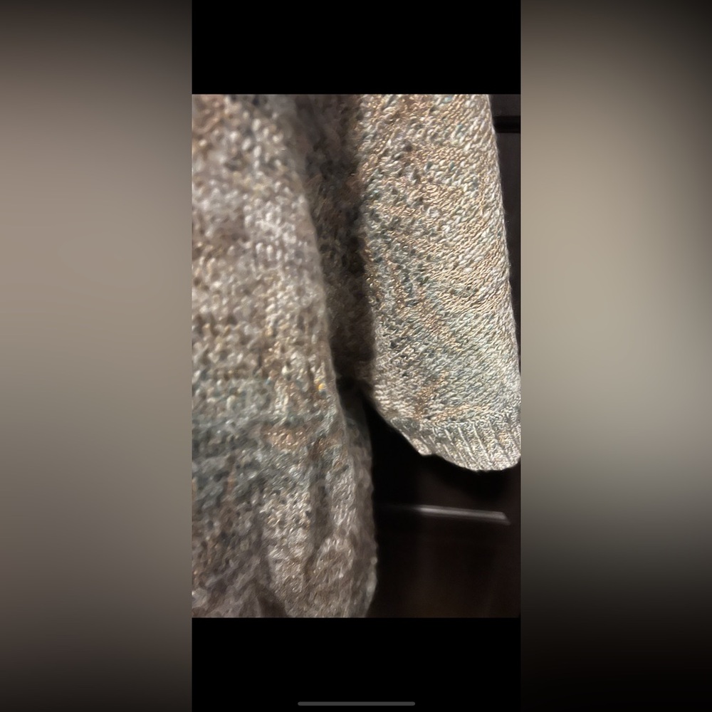 Sweater - Picture 2 of 4